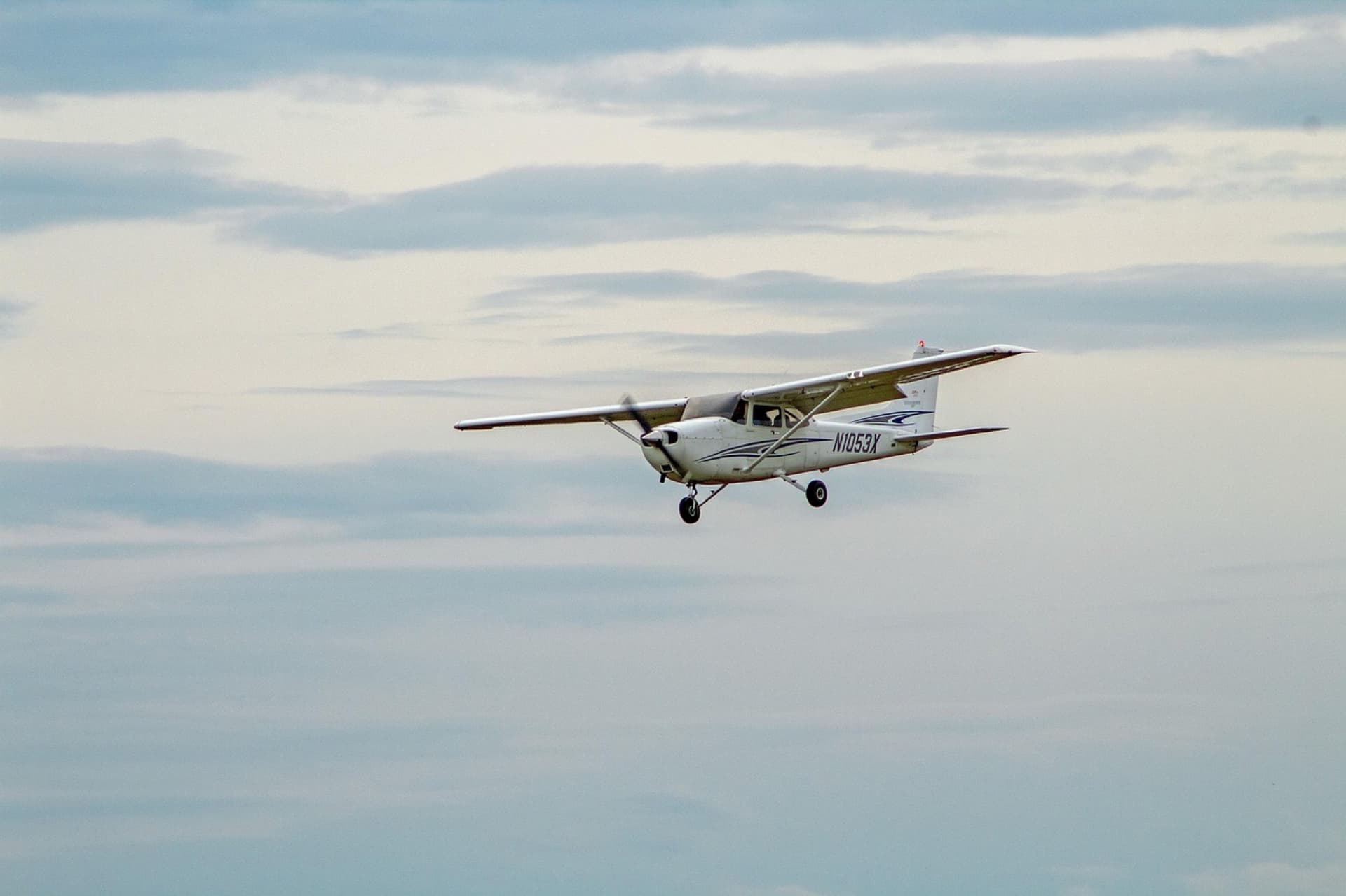 Cessna landing during approach